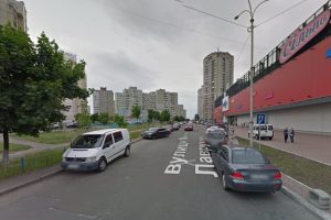 Відсьогодні до кінця жовтня обмежуватимуть рух транспорту вулицею Миколи Лаврухіна у Києві (схема) Відсьогодні до кінця жовтня обмежуватимуть рух транспорту вулицею Миколи Лаврухіна у Києві (схема)