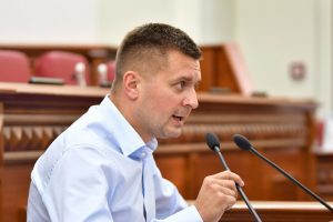 Очільник столичного департаменту ЖКІ задекларував 1 млн гривень зарплати та майже чверть млн доларів сімейних заощаджень
