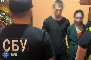 У Житомирі затримали двох неповнолітніх, які на замовлення рф вчинили теракт У Житомирі затримали двох неповнолітніх, які на замовлення рф вчинили теракт