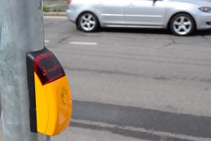 У Дарницькому районі облаштували пішохідний перехід з дотриманням принципів безбар’єрності