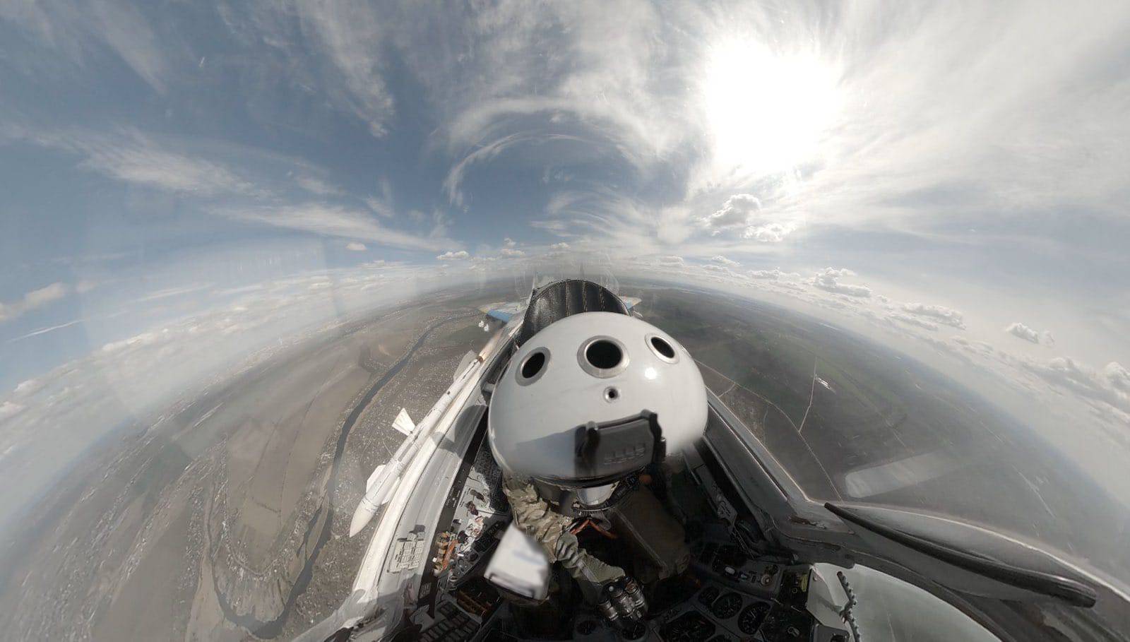 Повітряні Сили розбомбили командний пункт окупантів в районі Олешок