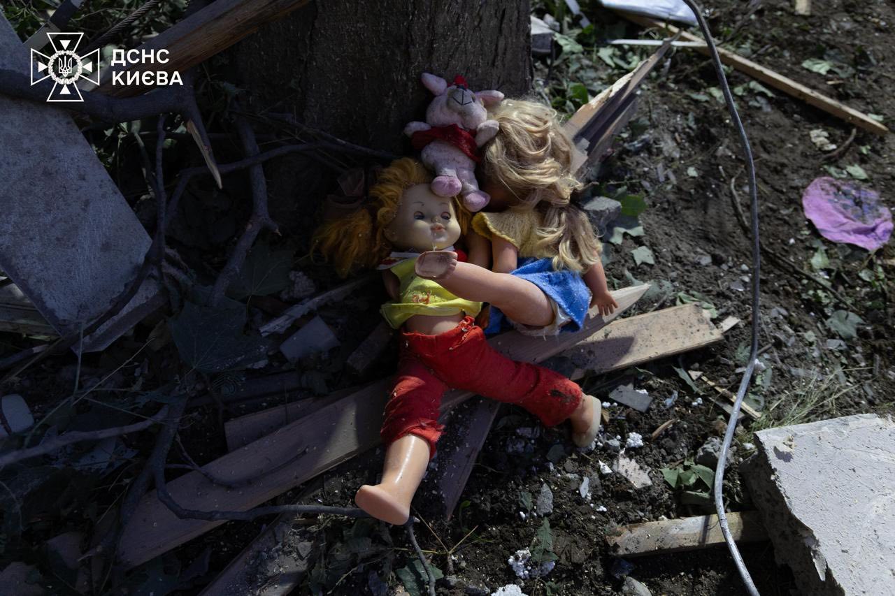 У столиці та на Київщині сьогодні День жалоби за жертвами російської атаки 31 липня