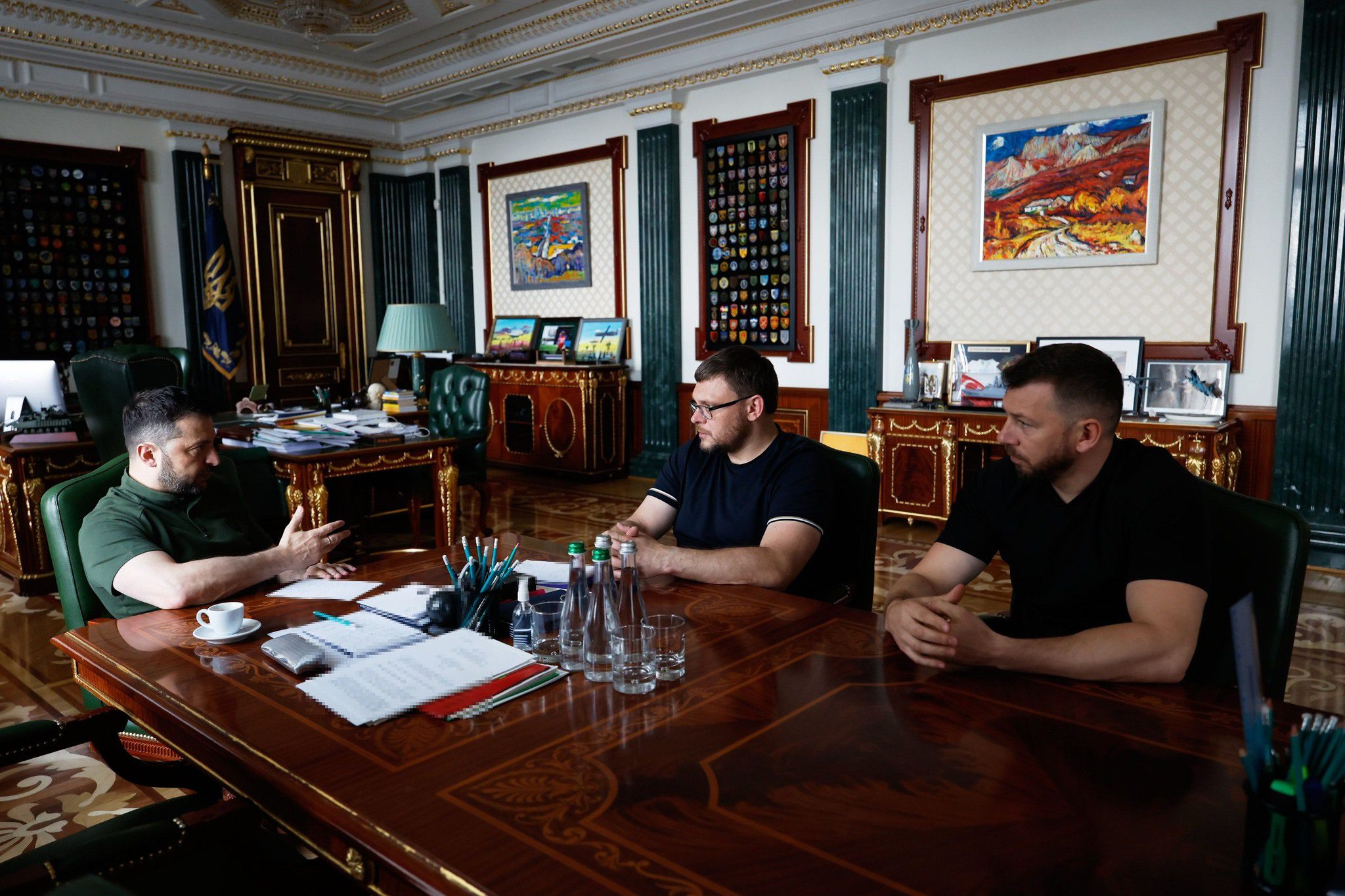 До 30% “відкату”: НАБУ і САП викрили корупцію при закупівлі БпЛА та РЕБ, серед підозрюваних нардеп і службовці Нацгвардії До 30% “відкату”: НАБУ і САП викрили корупцію при закупівлі БпЛА та РЕБ, серед підозрюваних нардеп і службовці Нацгвардії