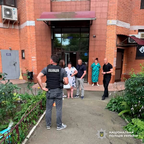 У Києві викрили шахрайку, яка вимагала 5000 доларів за “допомогу” з переоформленням інвалідності