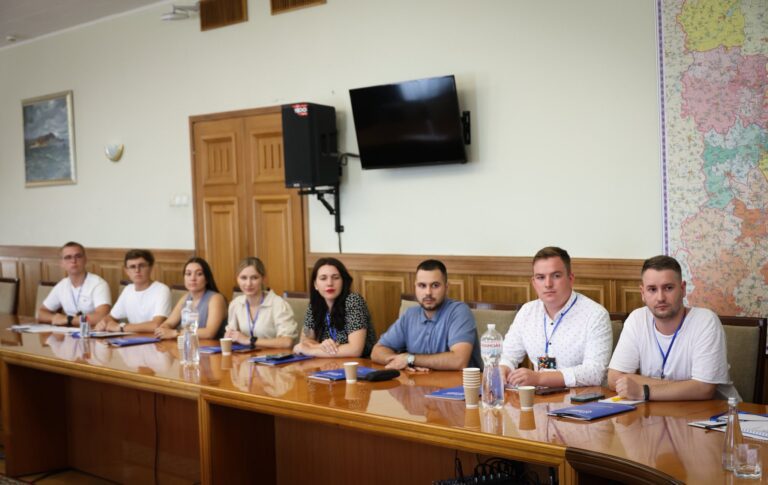 Микола Калашник зустрівся з Молодіжною радою при Київській ОДА