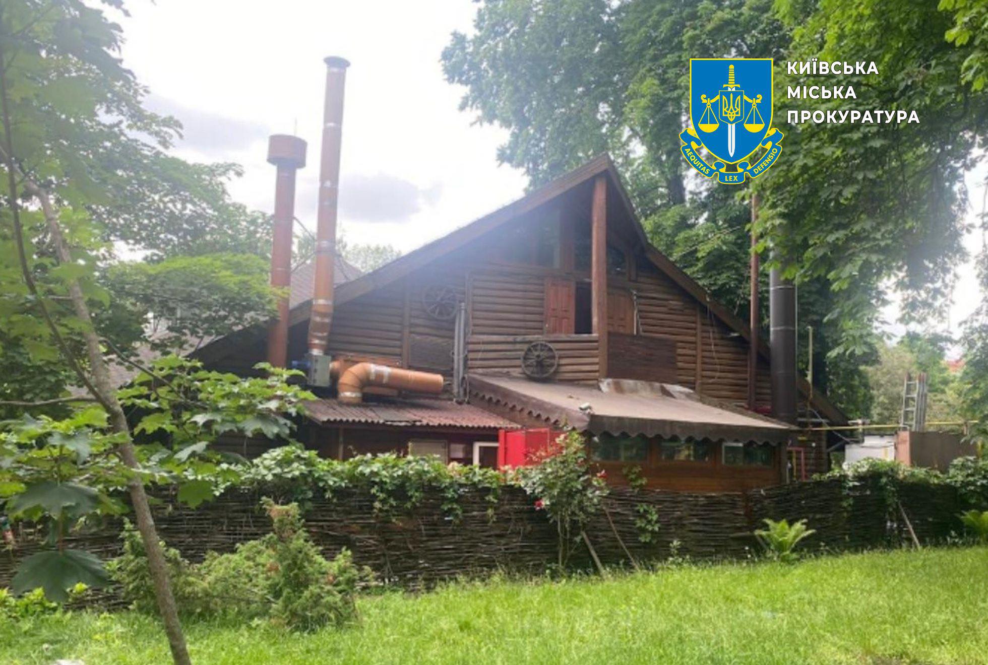 Прокуратура вимагає знести ресторан в парку імені Шевченка в Києві