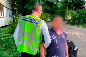 У Києві затримали ремонтника, який у перший день роботи обікрав квартиру клієнтів