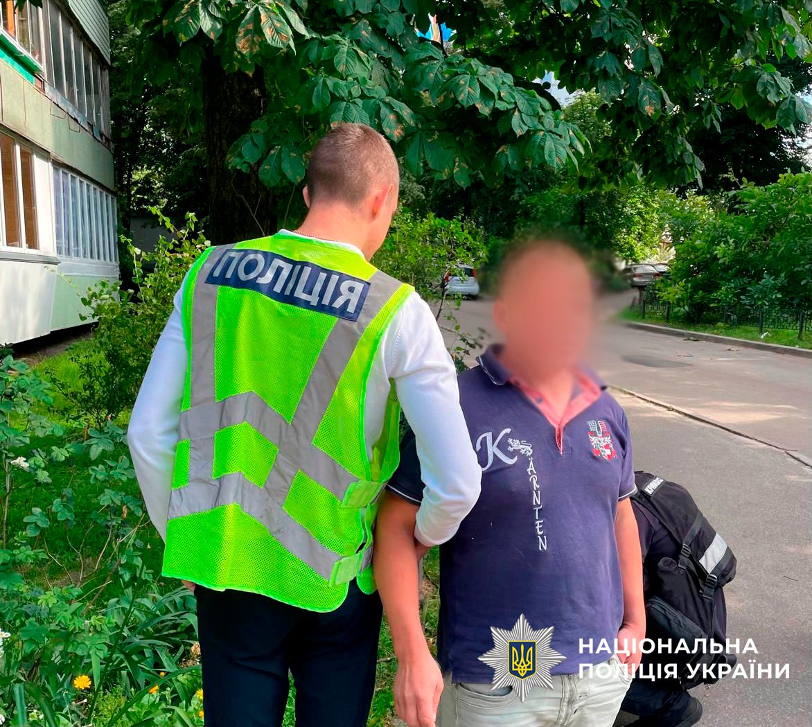 У Києві затримали ремонтника, який у перший день роботи обікрав квартиру клієнтів