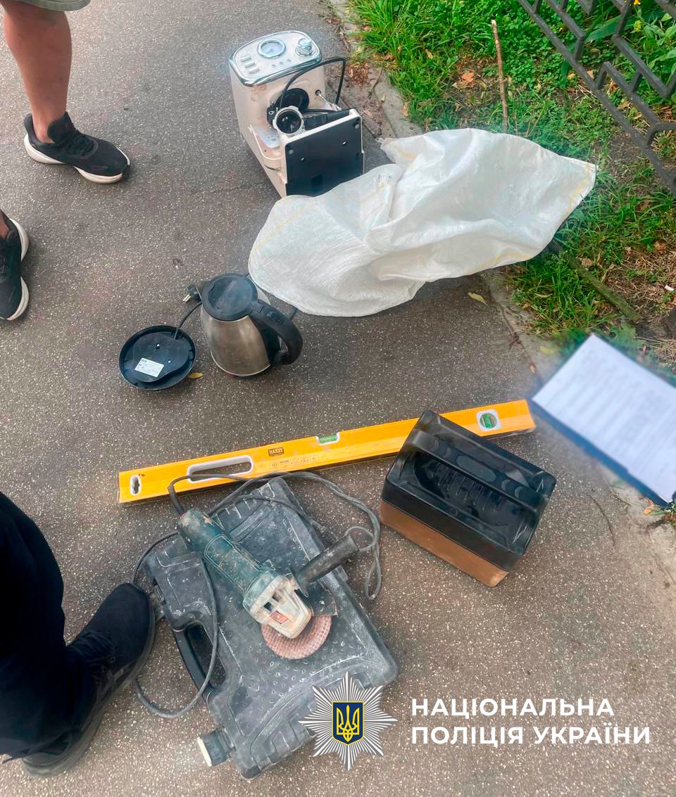 У Києві затримали ремонтника, який у перших же день роботи обікрав квартиру клієнтів