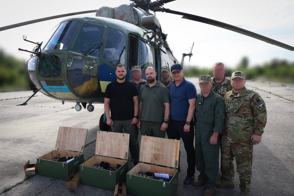 Микола Калашник: “Робимо все можливе, аби наші пілоти мали найкращу техніку для боротьби з ворогом” Микола Калашник: “Робимо все можливе, аби наші пілоти мали найкращу техніку для боротьби з ворогом”