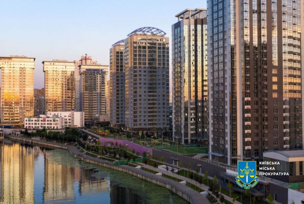 Прокуратура через суд відкрила для всіх киян Дніпровську набережну неподалік елітного ЖК