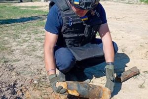 На Київщині будівельники знайшли артилерійський снаряд На Київщині будівельники знайшли артилерійський снаряд