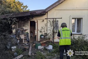 На Київщині після нічної атаки БпЛА зафіксовано пошкодження у трьох районах, рух залізницею відновлено