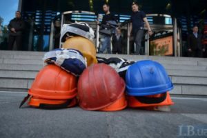 Обстріл шахти ДТЕК: загинув працівник, троє поранені Обстріл шахти ДТЕК: загинув працівник, троє поранені