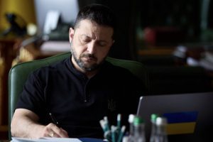 Зеленський увів у дію ще два санкційних пакети