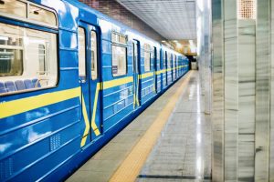Метро Києва закупить 8000 нових інформаційних плакатів на плівці Метро Києва закупить 8000 нових інформаційних плакатів на плівці