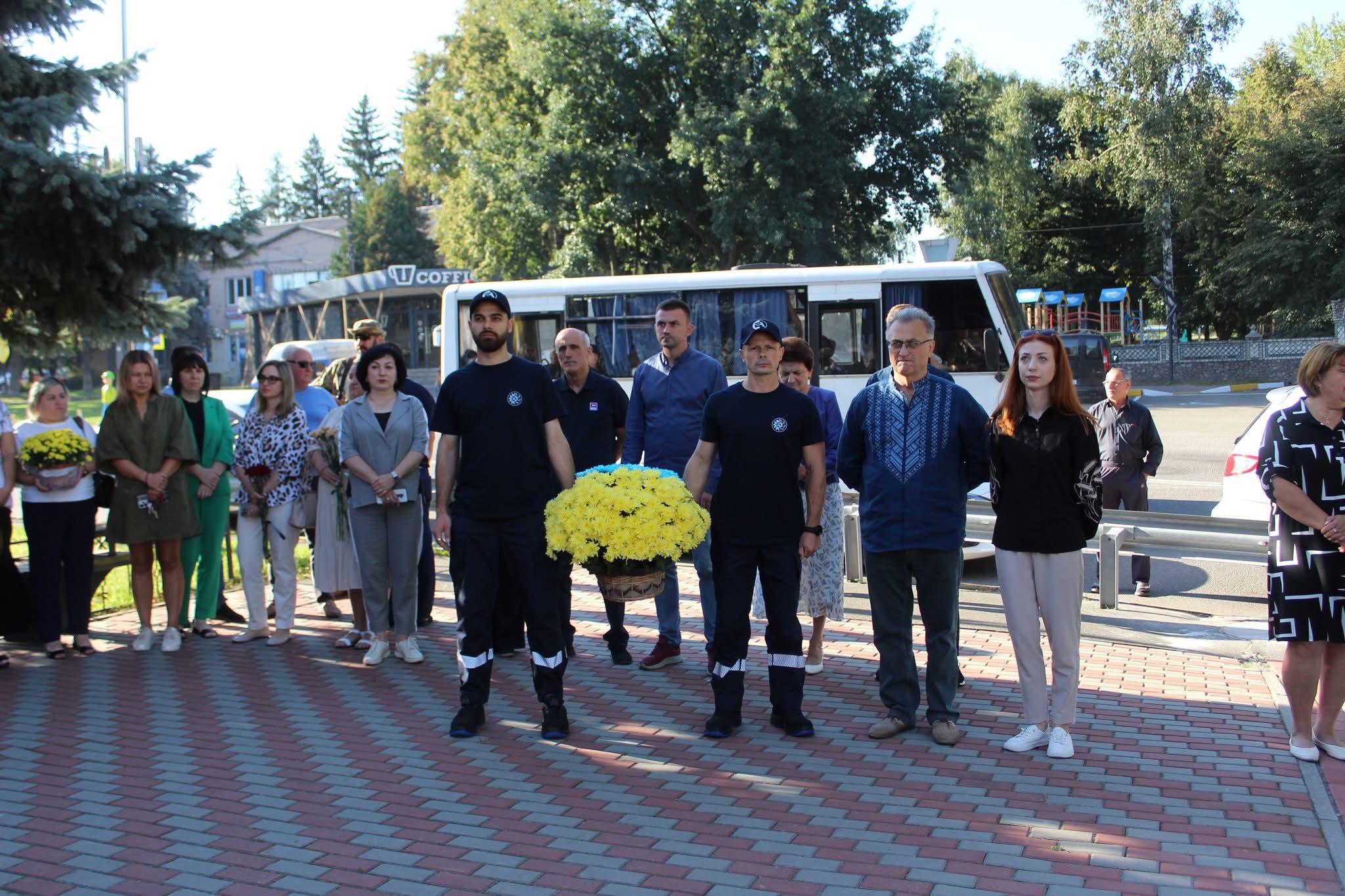 У Білогородці вшанували пам’ять полеглих захисників та захисниць України