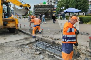 У Києві з початку року очистили майже 19 тисяч зливоприймачів