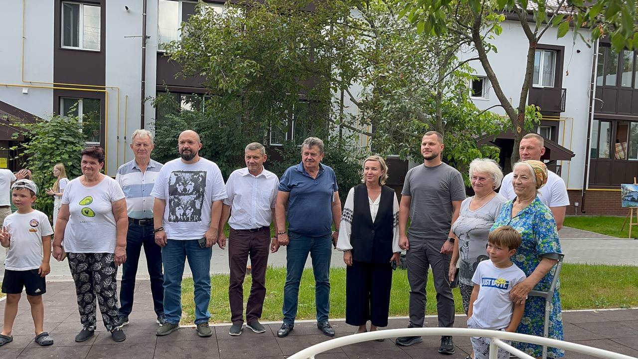У Бородянці відкрили оновлений житловий будинок після капремонту У Бородянці відкрили оновлений житловий будинок після капремонту
