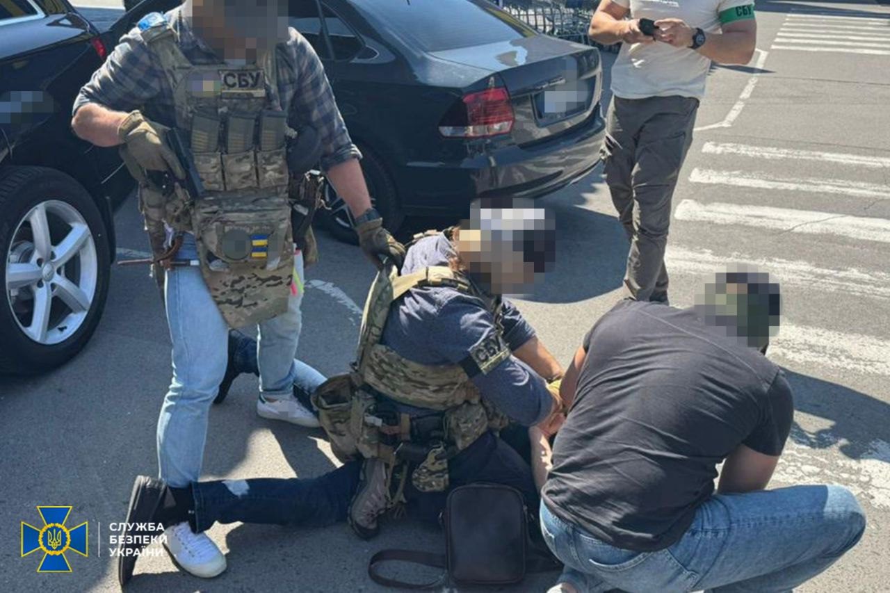 У Києві викрили підпільну типографію для «ухилянтів» (фото)