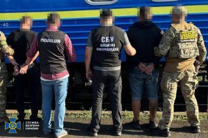 У Києві викрили підпільну типографію для «ухилянтів» (фото) У Києві викрили підпільну типографію для «ухилянтів» (фото)