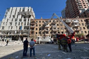 У Києві після атаки рф зафіксували понад 5400 розбитих вікон і 565 актів про пошкодження У Києві після атаки рф зафіксували понад 5400 розбитих вікон і 565 актів про пошкодження