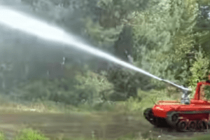 На Київщині фахівці ДСНС презентували новітній пожежний робот (відео)