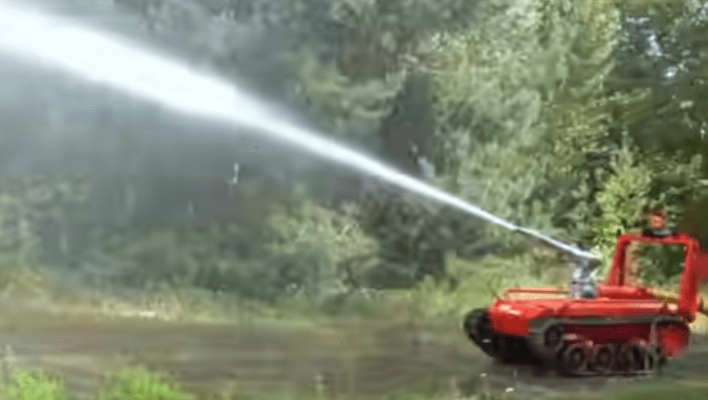 На Київщині фахівці ДСНС презентували новітній пожежний робот (відео)