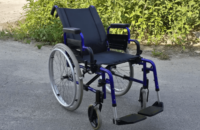 На Київщині нетверезий водій насмерть збив жінку на кріслі-колясці