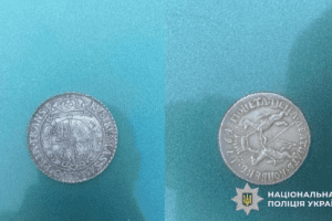 Киянин викрав у знайомого колекцію рідкісних монет на понад 330 тисяч гривень