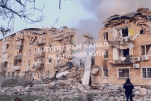 Уночі росіяни атакували столицю: 4 загиблих, серед яких 2 дітей, та понад 20 поранених Уночі росіяни атакували столицю: 4 загиблих, серед яких 2 дітей, та понад 20 поранених