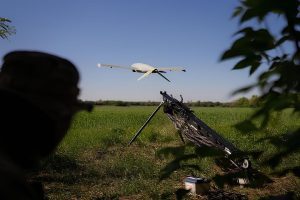 Дрони СБУ вразили термінал зберігання “Шахедів” у Татарстані Дрони СБУ вразили термінал зберігання "Шахедів" у Татарстані