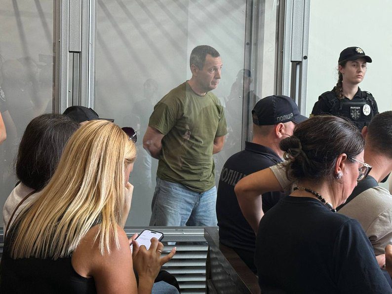 У Львові обрали запобіжний захід підозрюваному у вбивстві Парубія: застави не буде У Львові обрали запобіжний захід підозрюваному у вбивстві Парубія: застави не буде