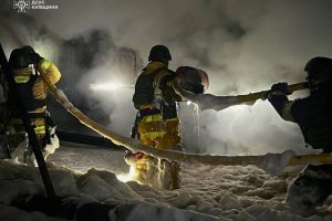 На Київщині ліквідували пожежу на енергооб'єкті після атаки рф