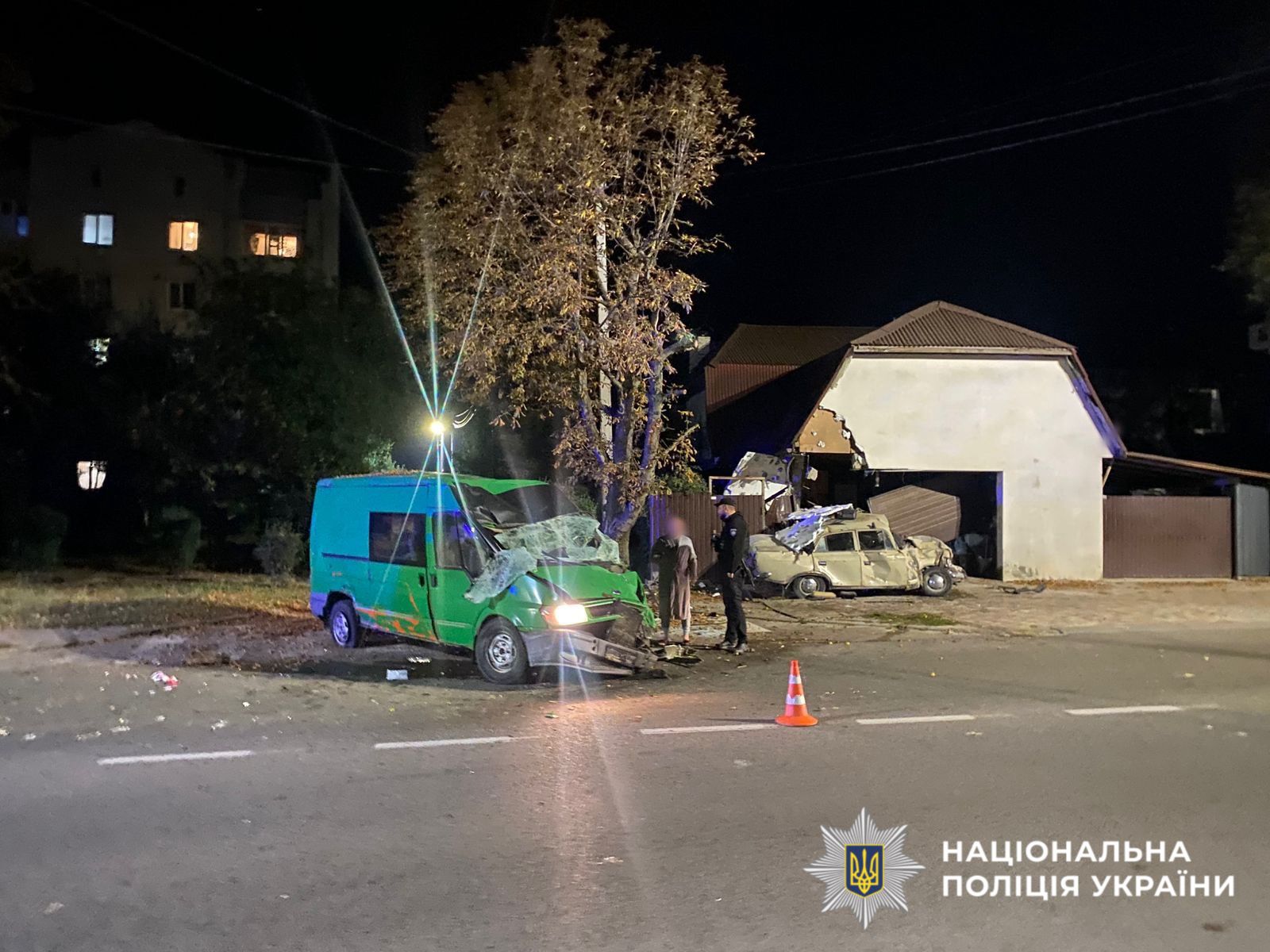На Київщині нетверезий водій наїхав на двох підлітків на тротуарі (фото)