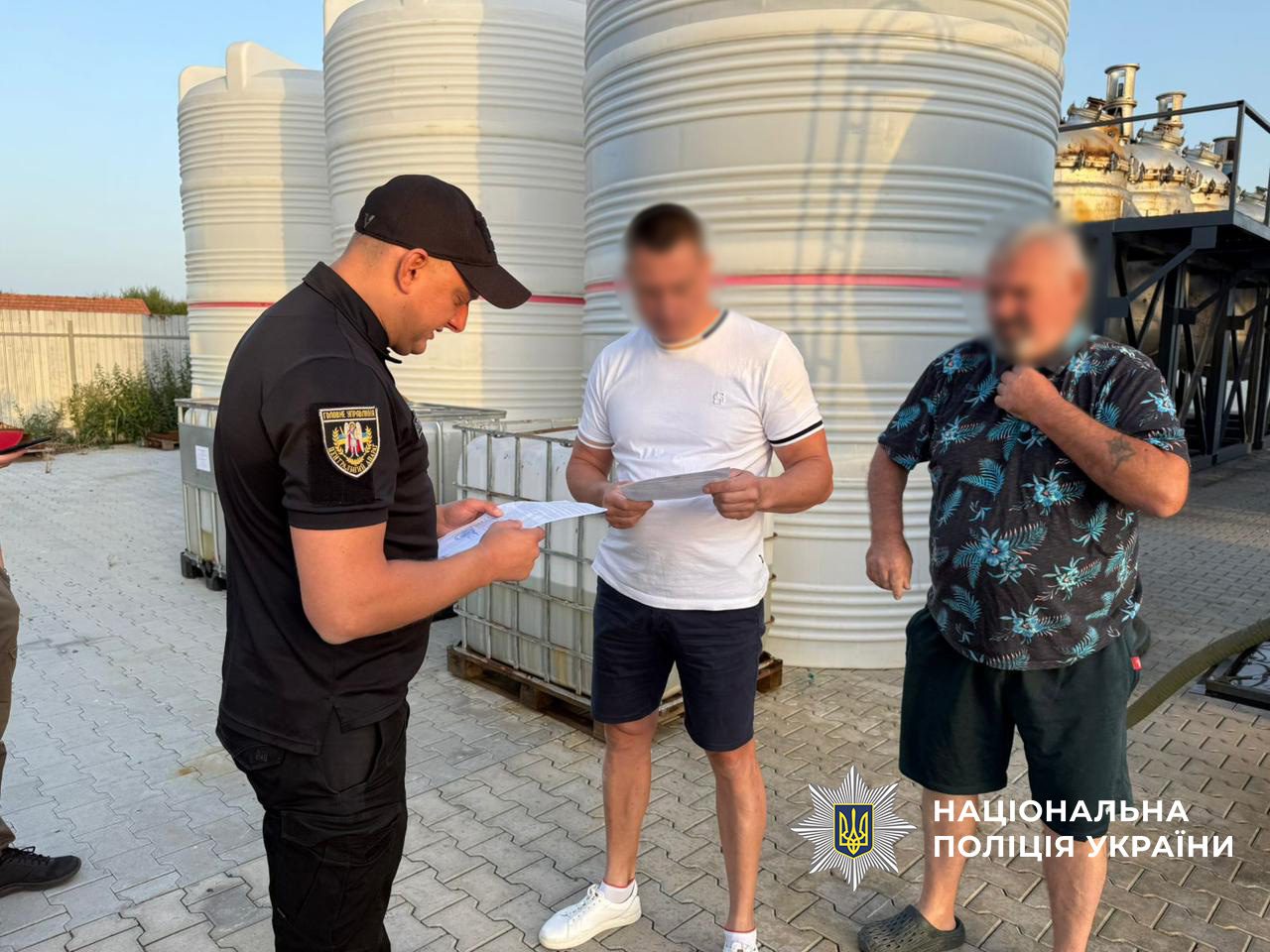 Слідчі поліції викрили схему розкрадання 3,1 млн грн у «Київводоканалі» на реагентах для питної води (фото)