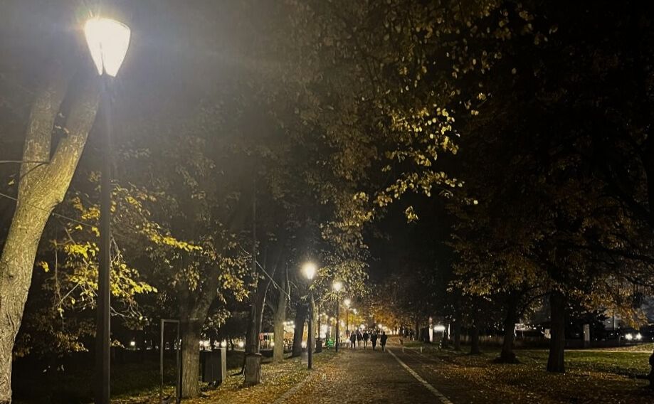 На Глибочицькій за 15 млн гривень замінять ліхтарні лампи