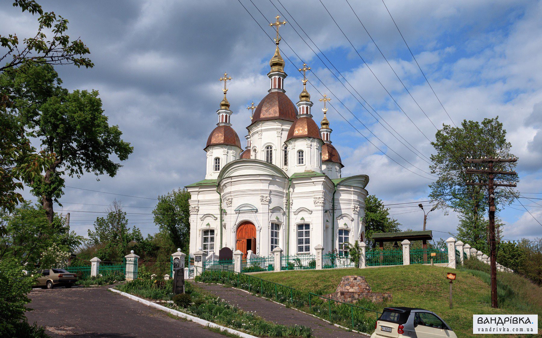 Де під Києвом відвідати унікальні церкви