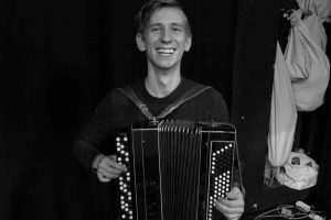 Під Сумами на війні з московитами загинув актор Антон Синишин