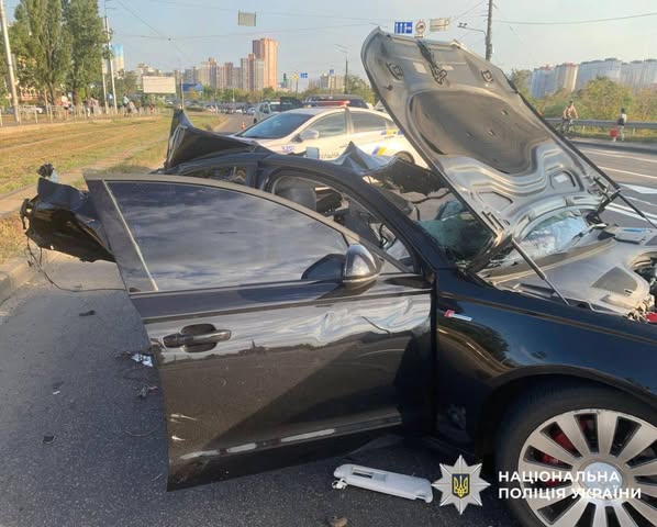 У Дарницькому районі сталася смертельна ДТП з двома загиблими (фото)