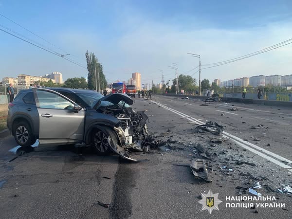 У Дарницькому районі сталася смертельна ДТП з двома загиблими (фото)
