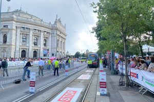 Київські трамвайники увійшли до пʼятірки кращих на чемпіонаті світу з водіння у Відні (фото)