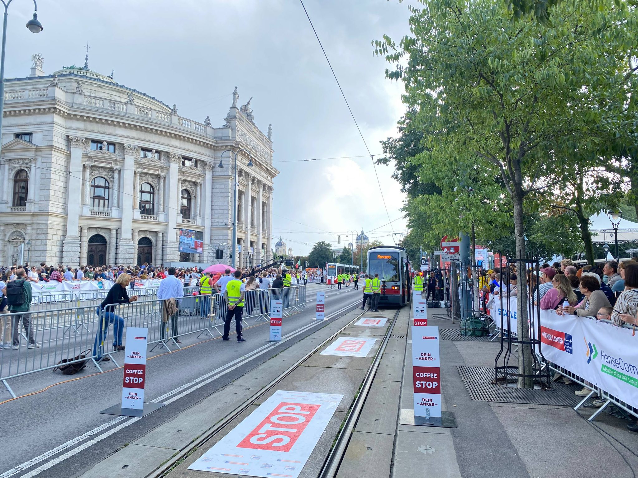 Київські трамвайники увійшли до пʼятірки кращих на чемпіонаті світу з водіння у Відні (фото)