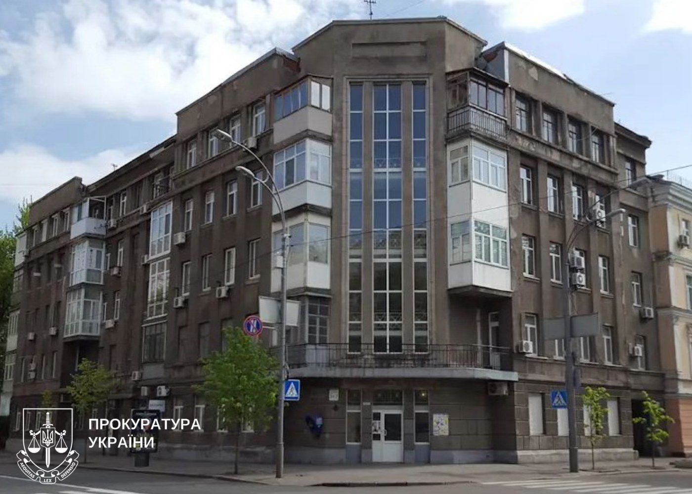 Прокуратура відсуджує у підприємства колись комунальний підвал, свого часу орендований у центрі Києва поліцією