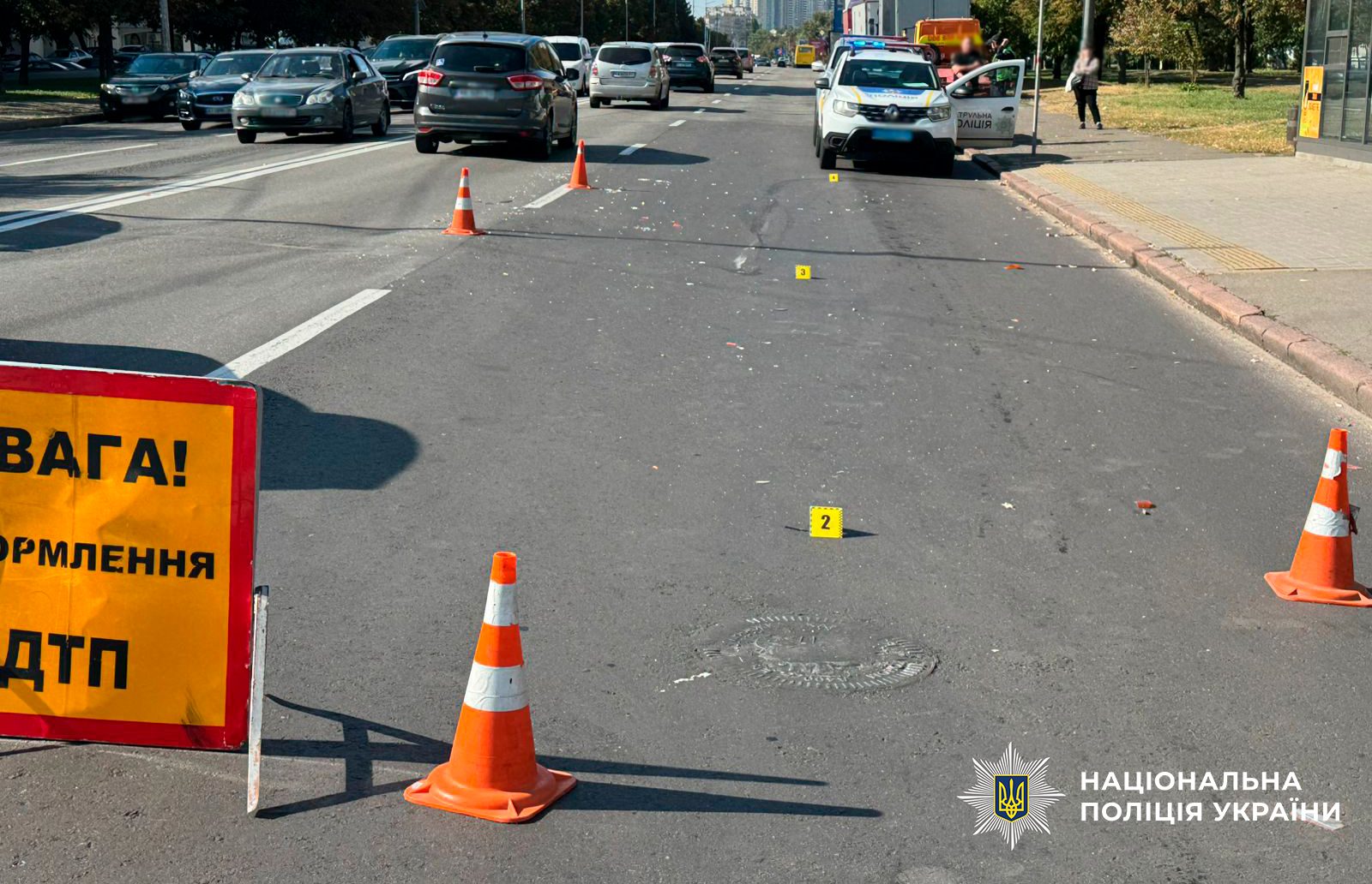 У столиці затримали п'яну водійку, яка збила військовослужбовицю біля переходу та втекла