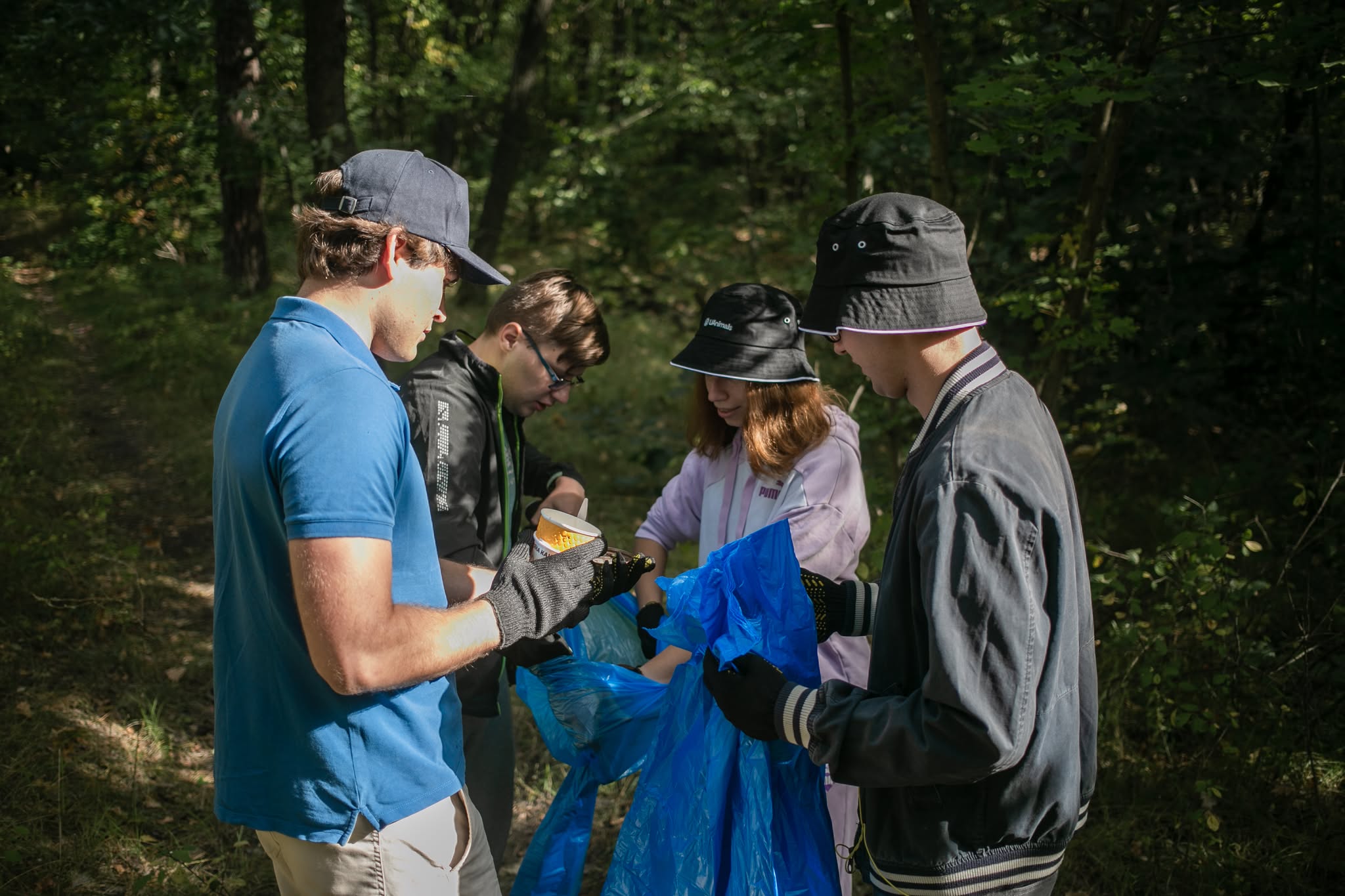 П’ять тонн сміття за дві години: у Києві пройшов Марш прибирання від UAnimals П’ять тонн сміття за дві години: у Києві пройшов Марш прибирання від UAnimals