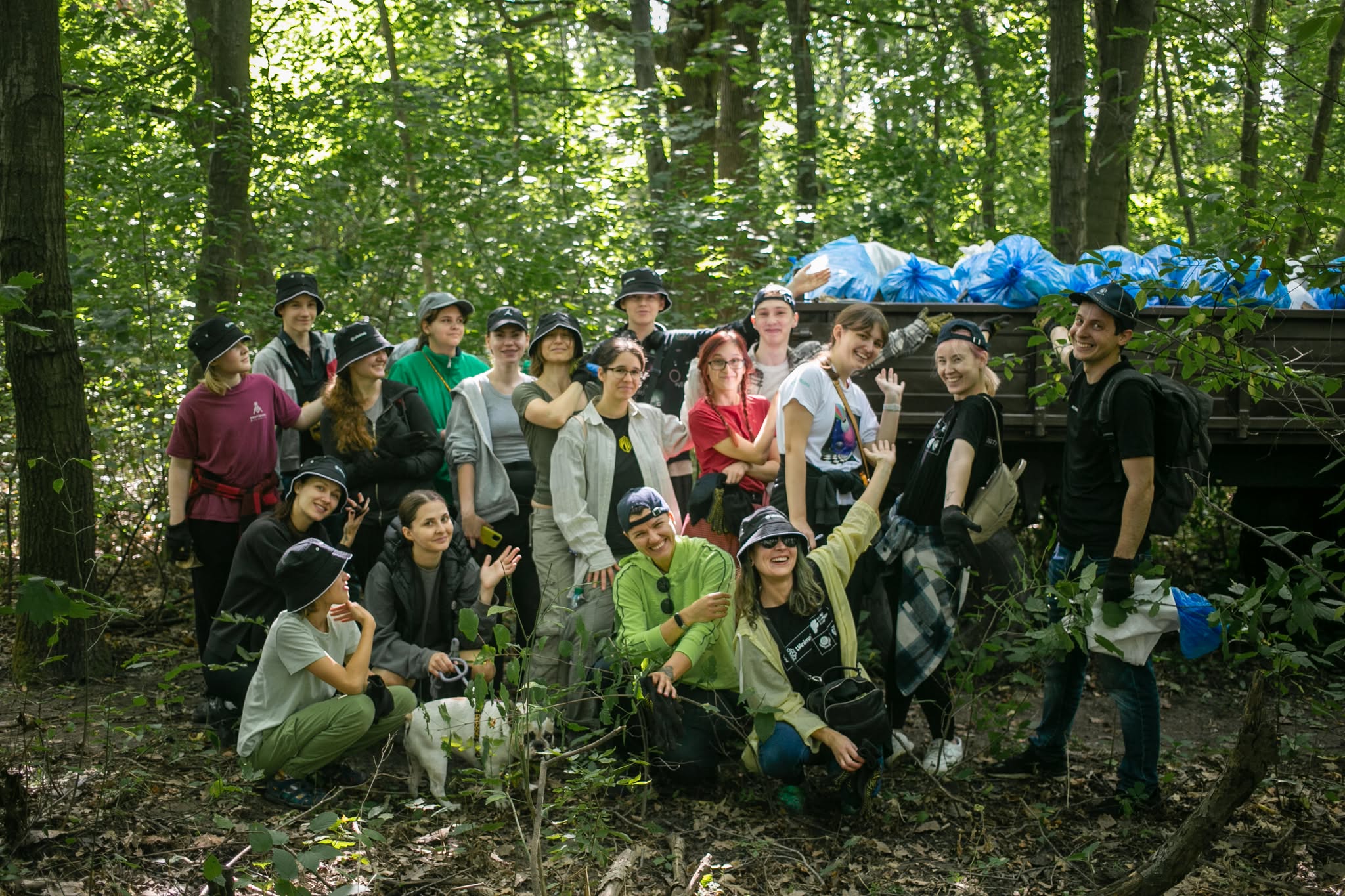 П’ять тонн сміття за дві години: у Києві пройшов Марш прибирання від UAnimals