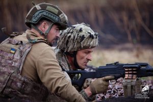 Надвечір 23 вересня на фронті зафіксовано майже сто боїв, – зведення Генштабу Надвечір 23 вересня на фронті зафіксовано майже сто боїв, - зведення Генштабу