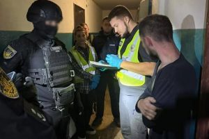 Розбещення малолітньої: у Києві чоловік змушував семирічну дівчинку до порнозйомки Розбещення малолітньої: у Києві чоловік змушував семирічну дівчинку до порнозйомки