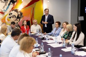 Представники Київської ОДА долучилися до обговорення проєкту Територіальної угоди на 2025–2029 роки Представники Київської ОДА долучилися до обговорення проєкту Територіальної угоди на 2025–2029 роки